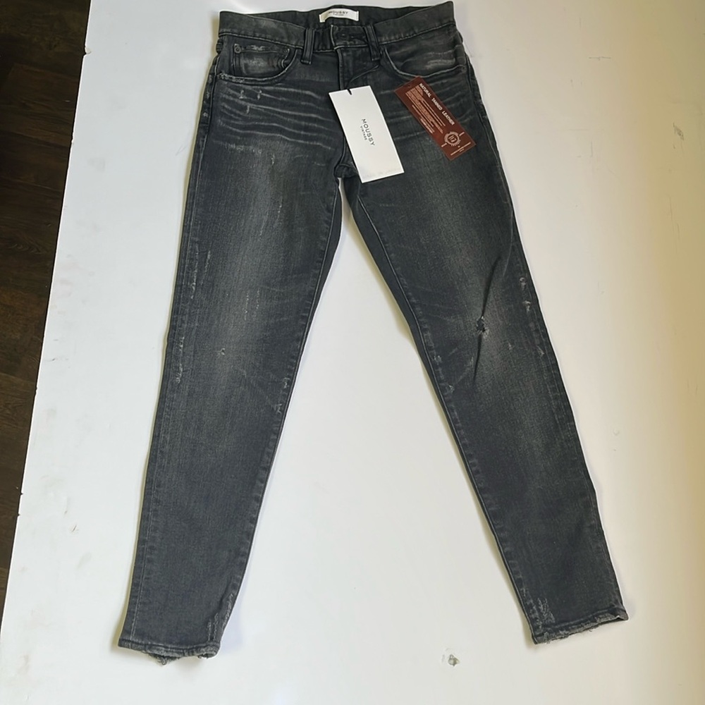 Moussy Jeans Women's size 24 slim fit distressed, new